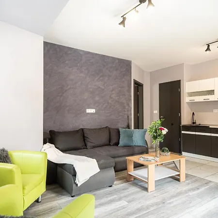 Koezponti, Teraszos Apartman * Siofok