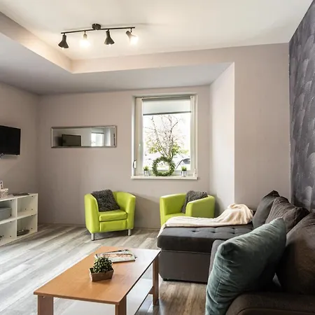 Koezponti, Teraszos Apartman *