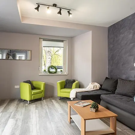 Koezponti, Teraszos Apartman * Siofok