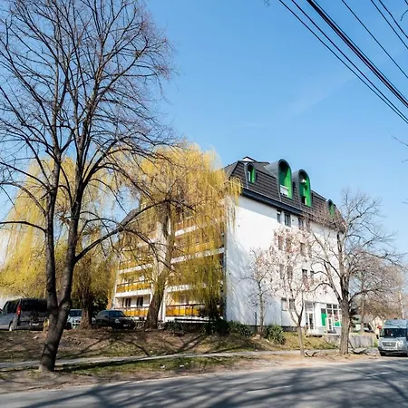 Koezponti, Teraszos Apartman Apartment