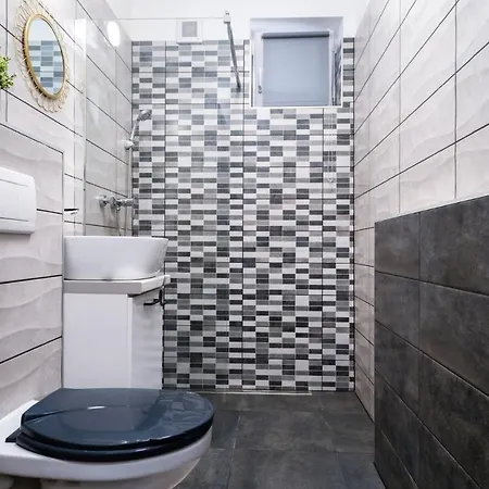 Koezponti, Teraszos Apartman