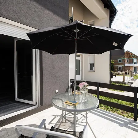 Koezponti, Teraszos Apartman Apartment Siofok
